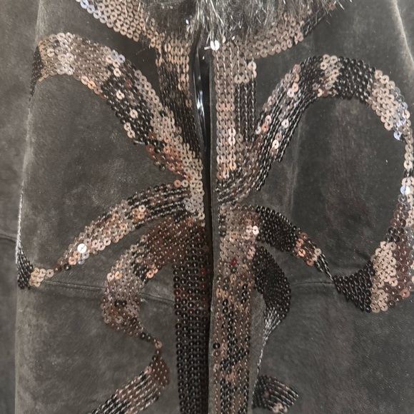 Adrienne Landau Black Suede Leather Faux Fur Sequin Cape NWT Brand New - Picture 5 of 11